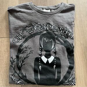 Gray Wednesday T-shirt “On Wednesdays We‎ Wear Black" Addams Family Tee M/L MGM